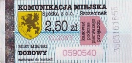 Communication of the city: Szczecinek (Polska) - ticket abverse. <IMG SRC=img_upload/_0blad.png alt="błąd"> Wyjątkowo tłusta czcionka 
z cieniem nieobecnym na innych biletach,
spod 2,50zł przebija 5,00zł.
Różnica na skanie mało widoczna.
Hologram DRUK FONT.